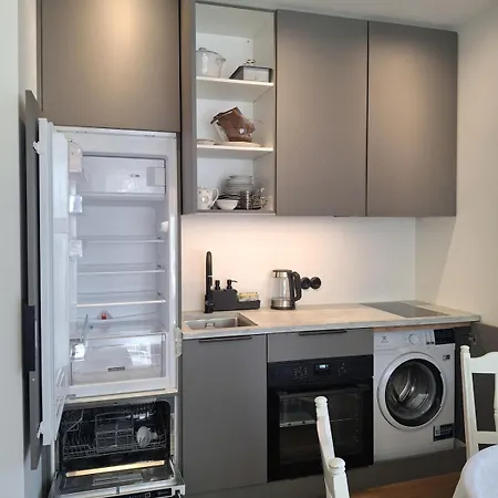 Charming Flat In A Historic Nomme Таллин