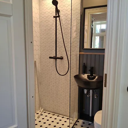 Апартаменты Charming Flat In A Historic Nomme Таллин